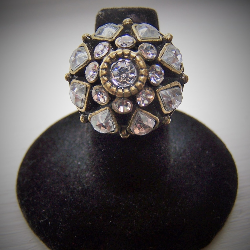 ⚡2/$10⚡Brass finish vintage style crystal ring